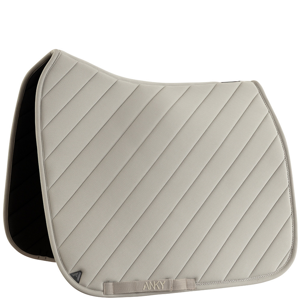 Dressyrschabrak Ventiluxe | Full