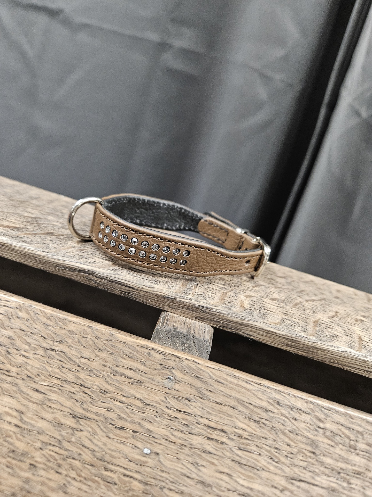 Halsband